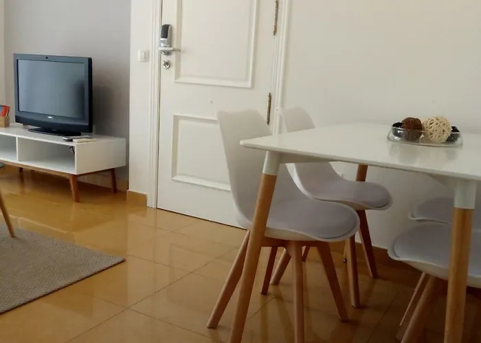 Urban Apartment *